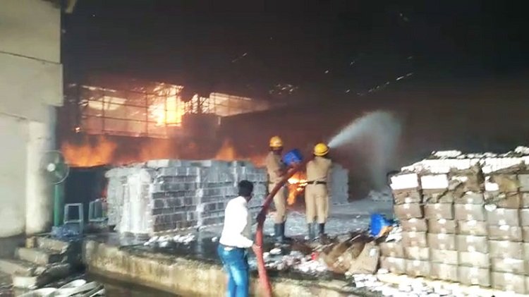 Fire at Liquor Factory vijayaprabha