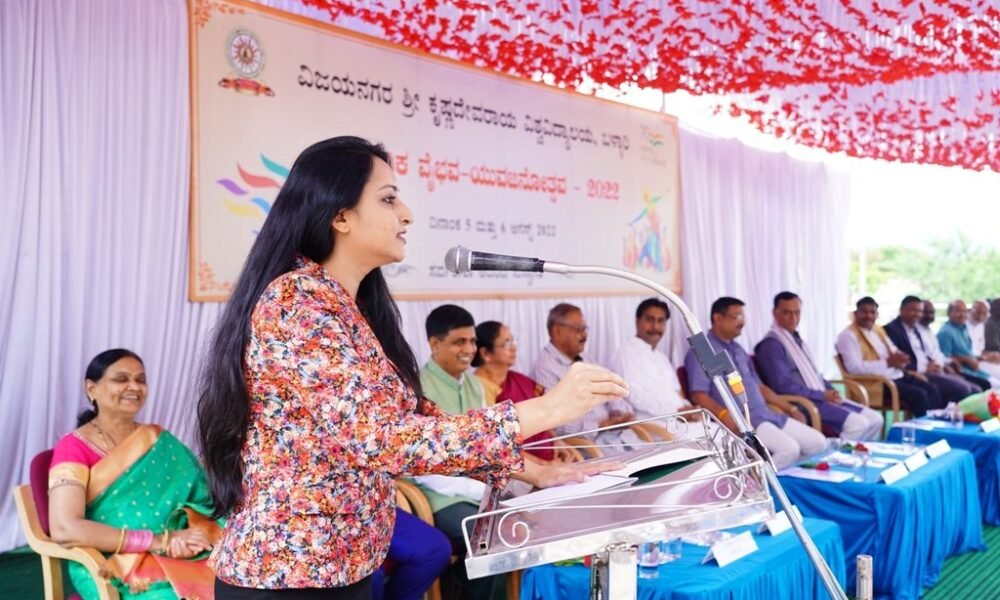 Actress Meghna Gaonkar drives for youth festival