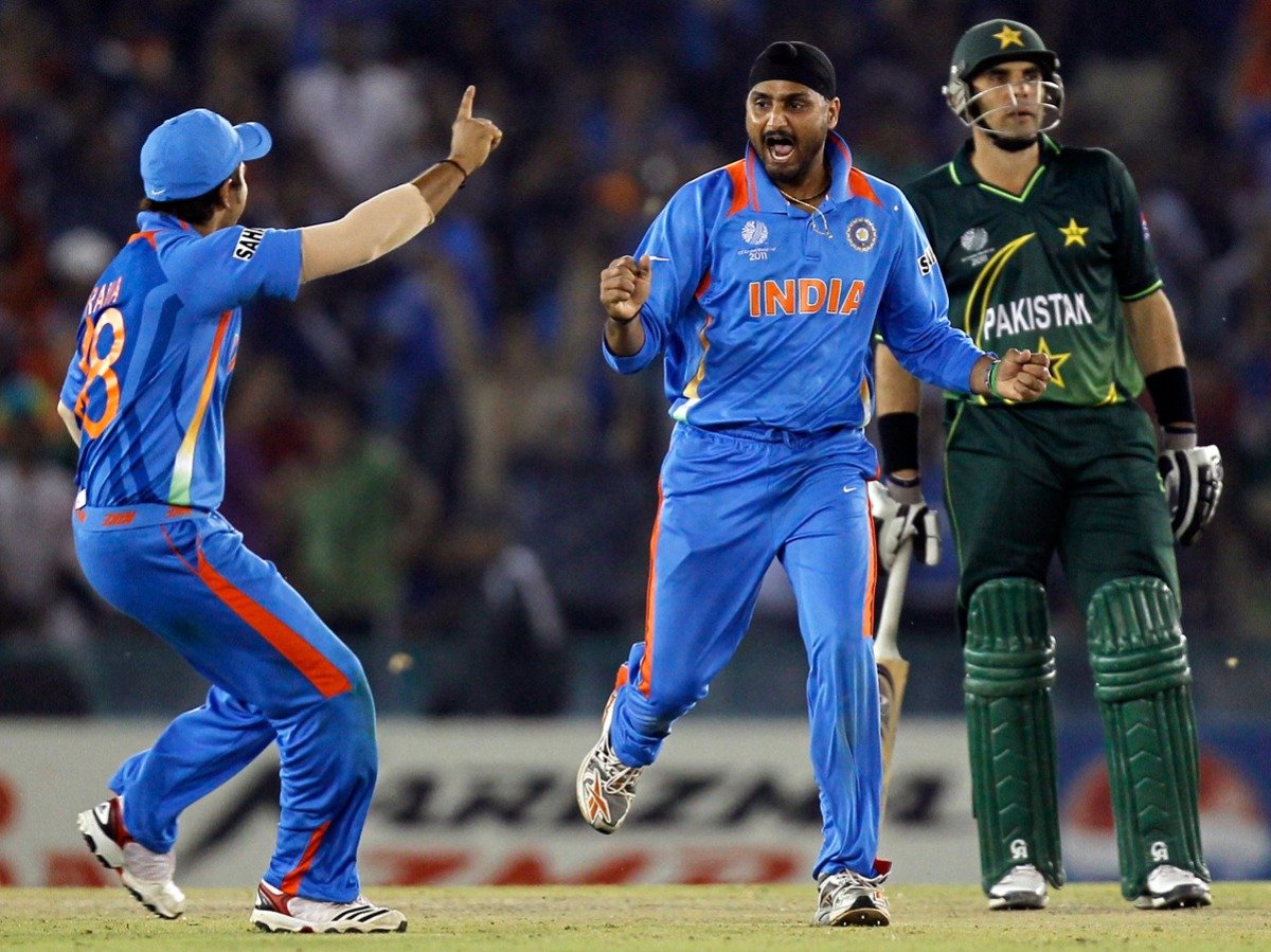 mahendra singh dhoni and harbhajan singh