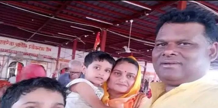 Sanjeev Mishra, wife, 2 children committed suicide